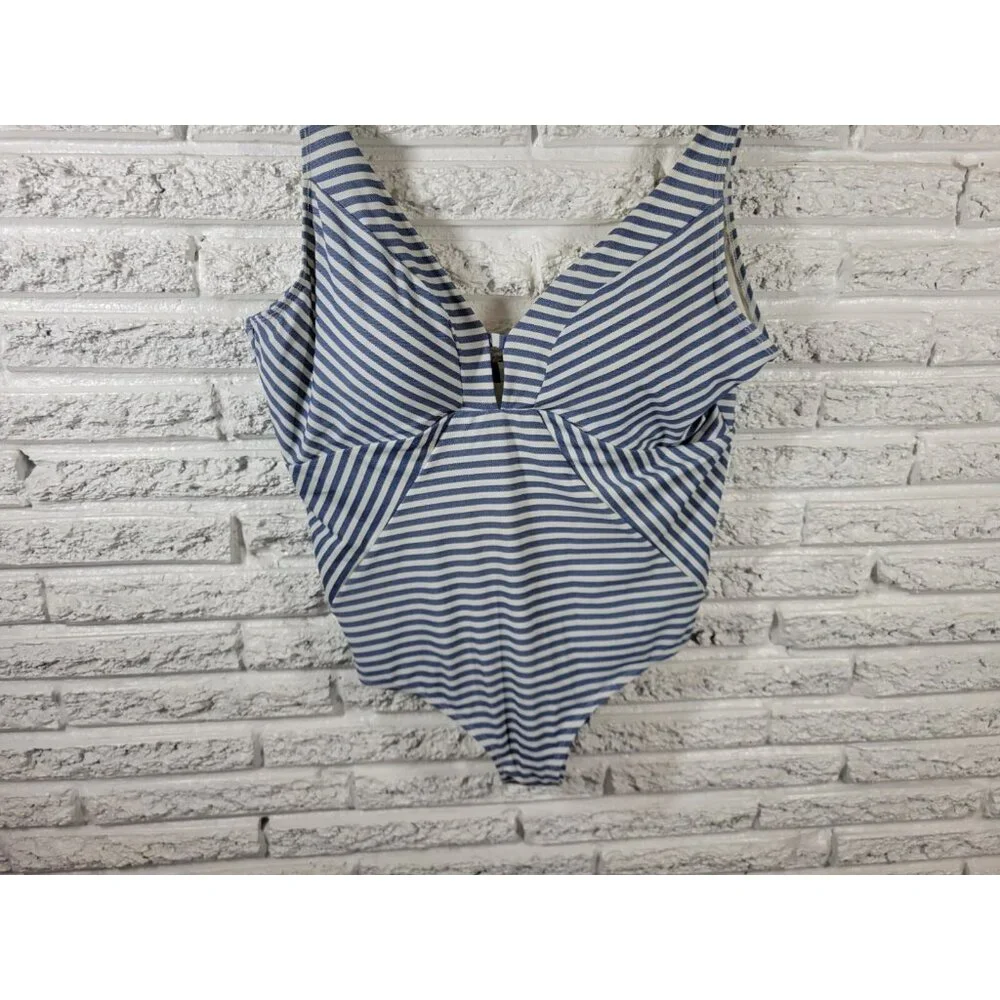 Time Tru Womens Swimsuit 2X 20W 22W Plus One Piece Bra Blue Stripe Lined STR109E